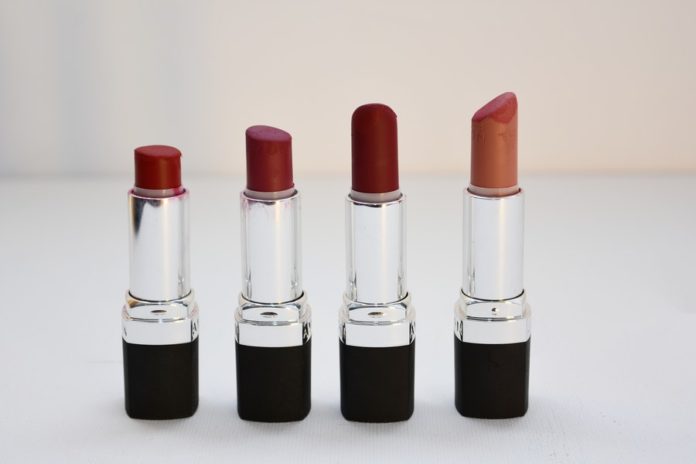 Tips To Make Your Lipstick Brand a Pure Charmer
