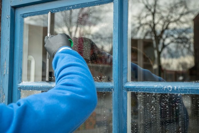 DIY Window Cleaning Hacks for Your New Home